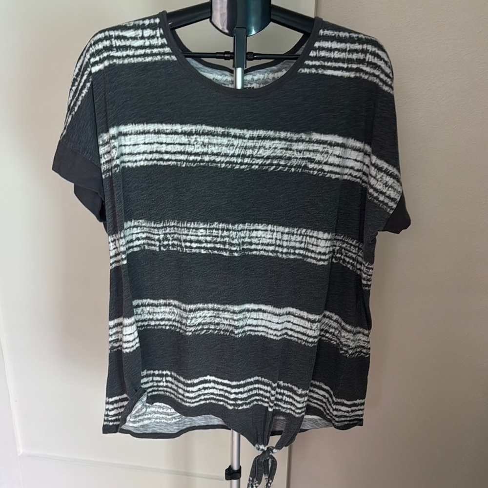 Sonoma grey and White Boxy Short Sleeve Tee
